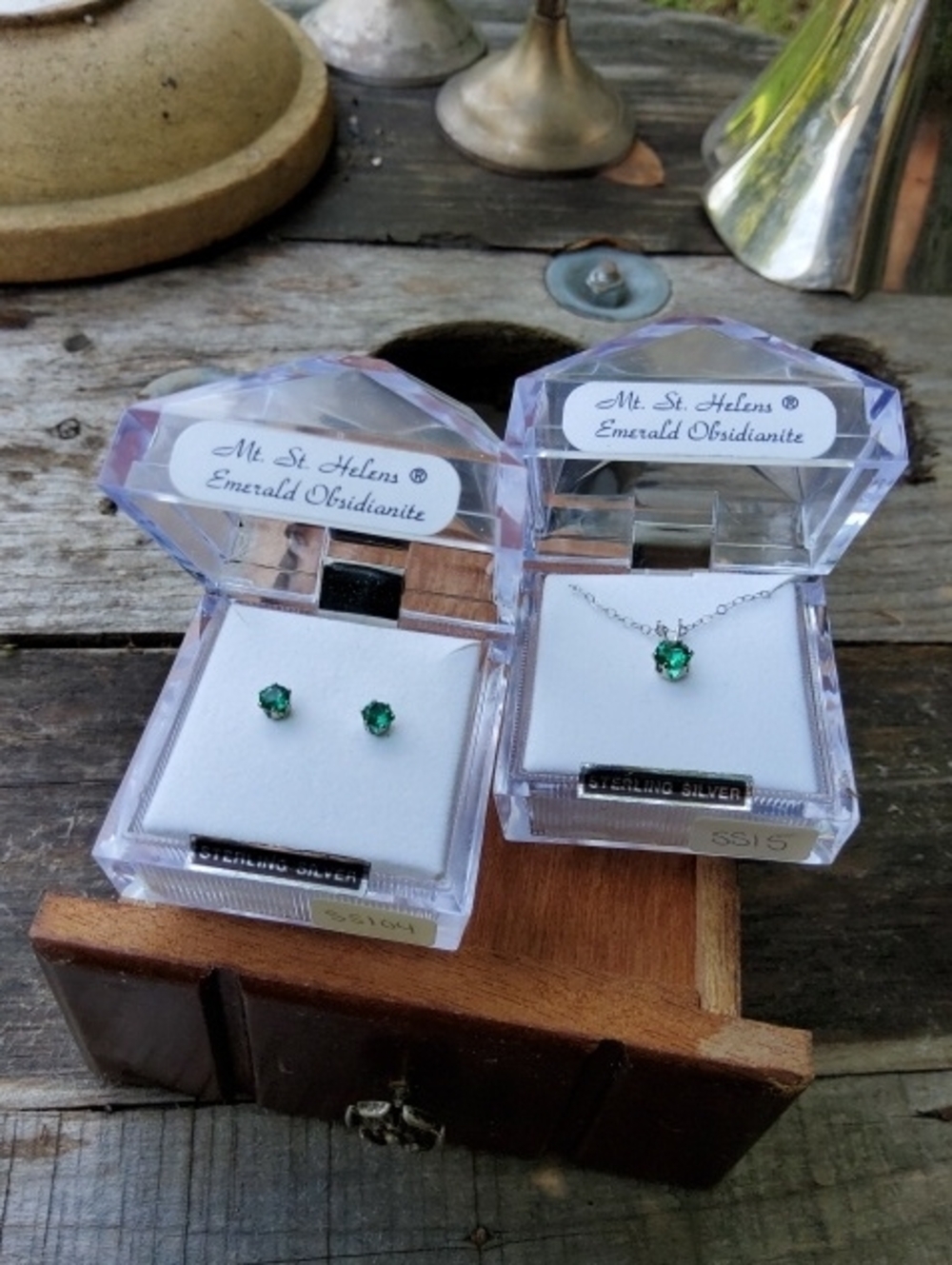 Sterling Silver Mt.St.Helen's Emerald Jewerly Set.